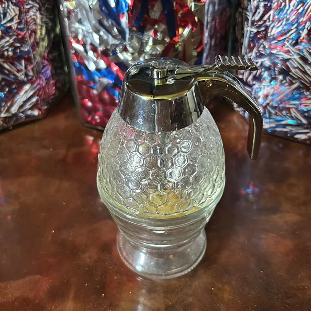Honey Dispenser with Silver Lid
